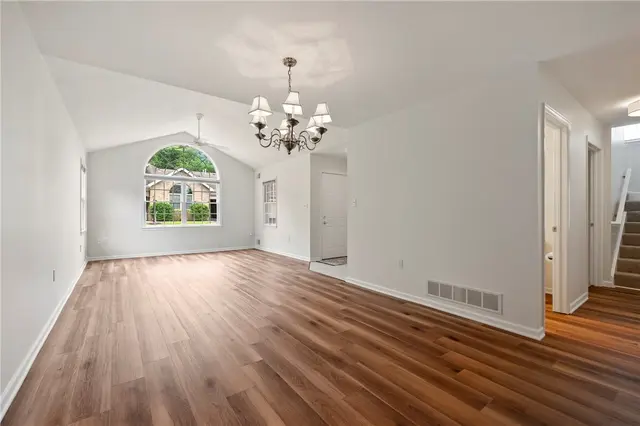 110 Steeplechase Cir gallery image 33