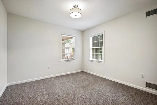 110 Steeplechase Cir gallery image 34