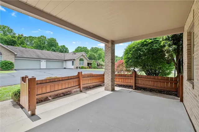 110 Steeplechase Cir gallery image 36