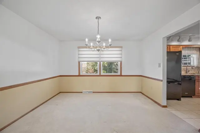 110 Weybridge Rd gallery image 2