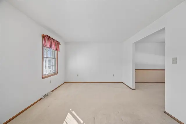 110 Weybridge Rd