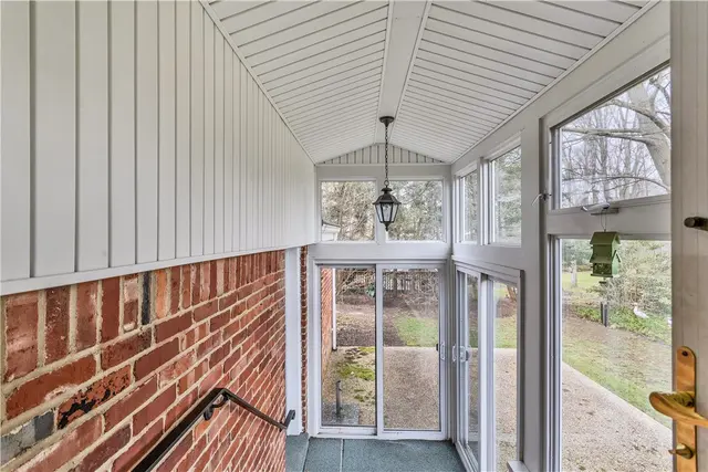 1103 Covington Pl gallery image 6