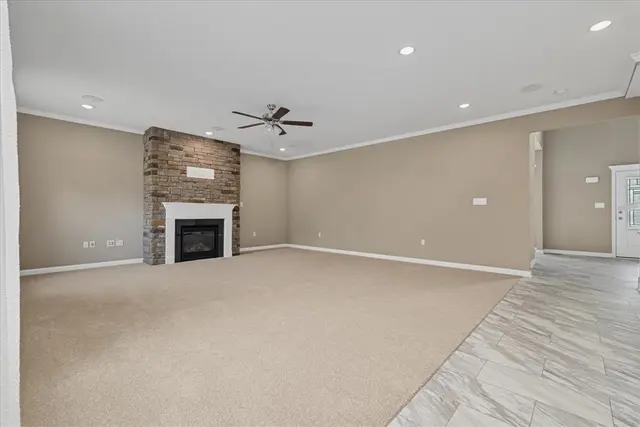 1103 Deerfield Drive gallery image 9