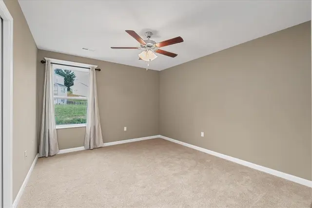 1103 Deerfield Drive gallery image 16