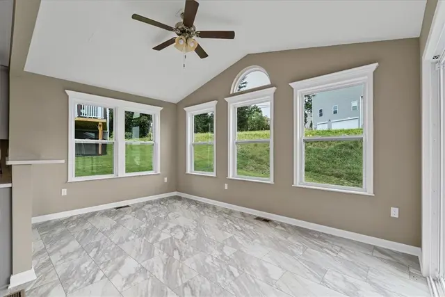 1103 Deerfield Drive gallery image 24
