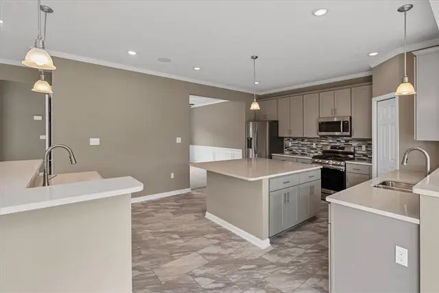 1103 Deerfield Drive gallery image 27