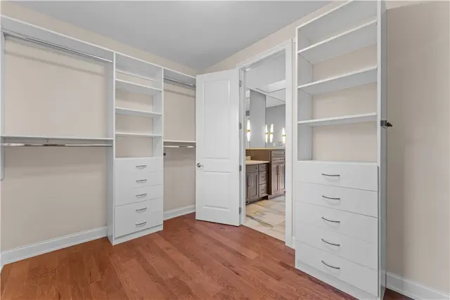 1104 Castletown Ct gallery image 9