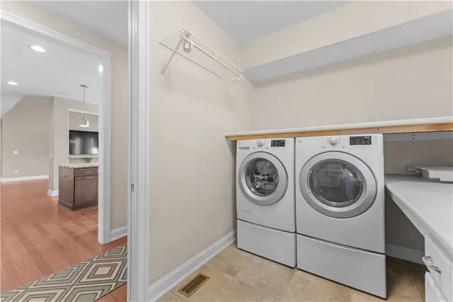 1104 Castletown Ct gallery image 14