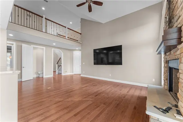 1104 Castletown Ct gallery image 19