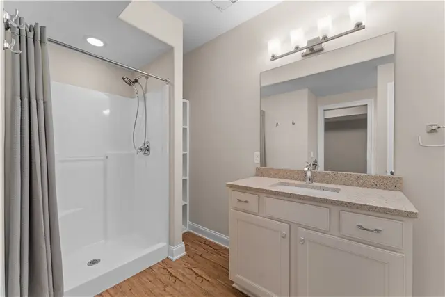 1104 Castletown Ct gallery image 36