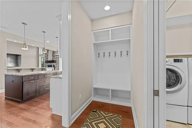 1104 Castletown Ct gallery image 44