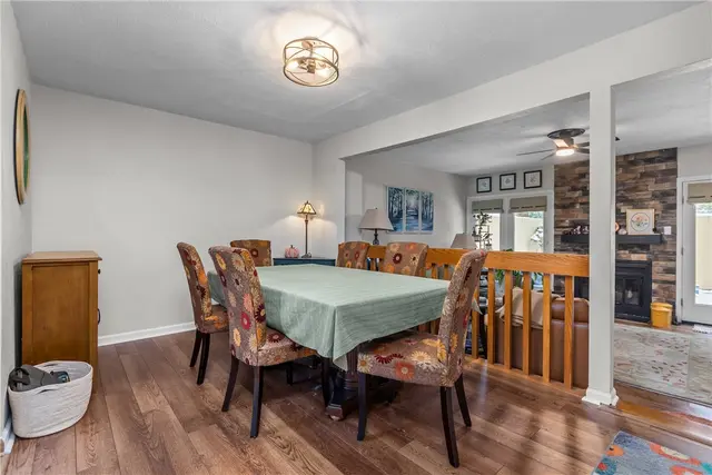 1104 W Ridge Road gallery image 5