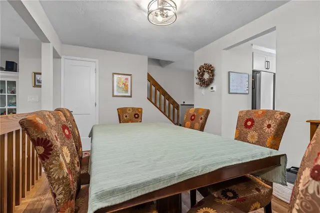 1104 W Ridge Road gallery image 7