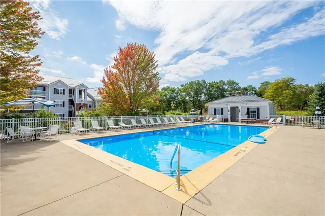 1106 Prescott Pl gallery image 2