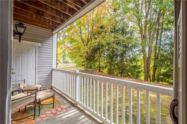 1106 Prescott Pl gallery image 4