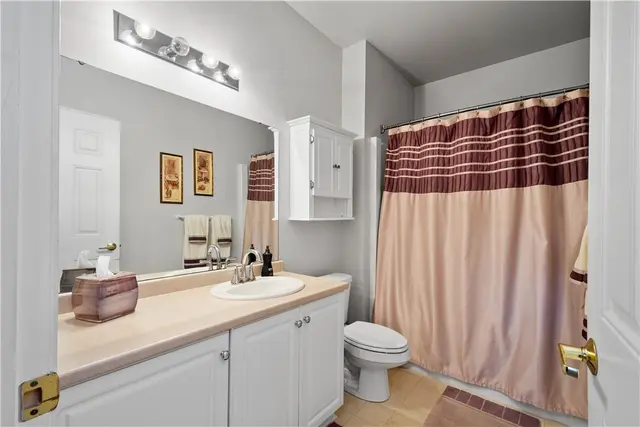 1106 Prescott Pl gallery image 5