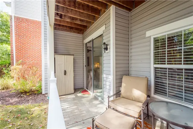 1106 Prescott Pl gallery image 12