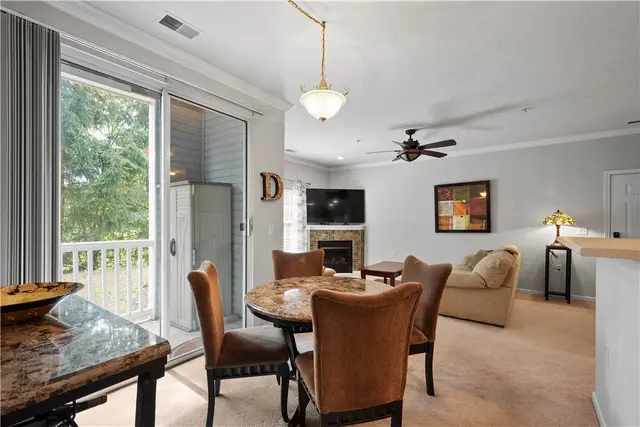 1106 Prescott Pl gallery image 18