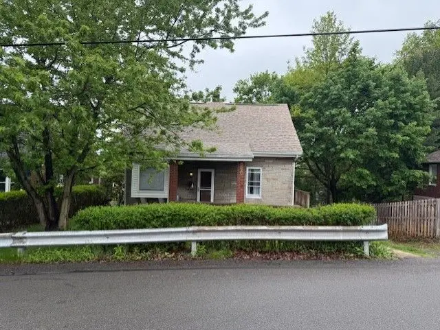 1109 Brandt STREET