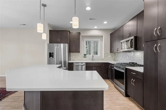 111 Continental Ln gallery image 11