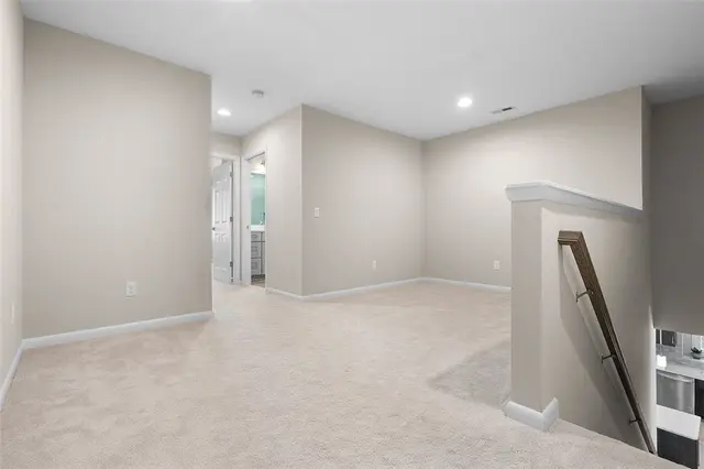 111 Continental Ln gallery image 32