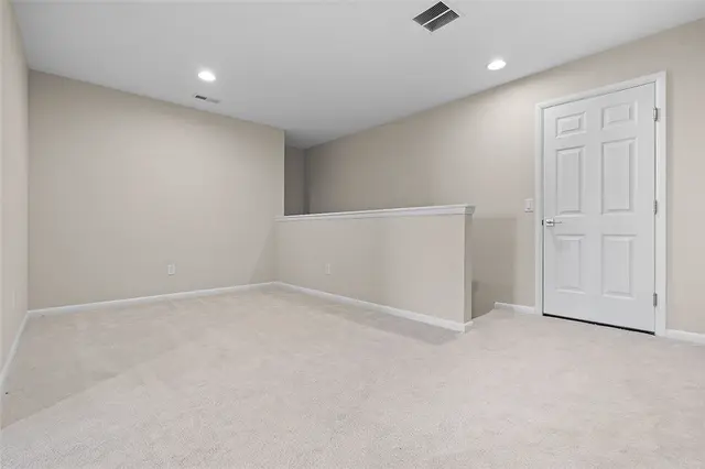 111 Continental Ln gallery image 33