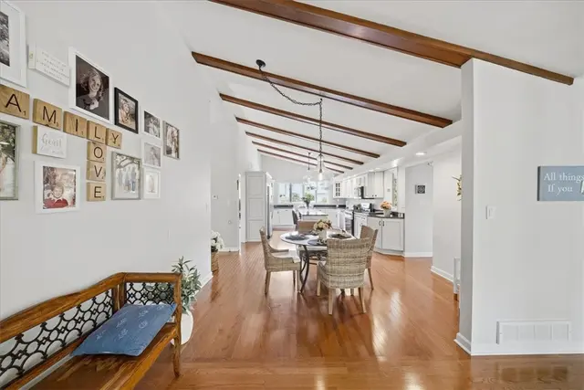 111 Doray Dr gallery image 14