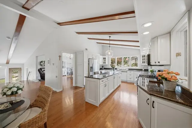 111 Doray Dr gallery image 27