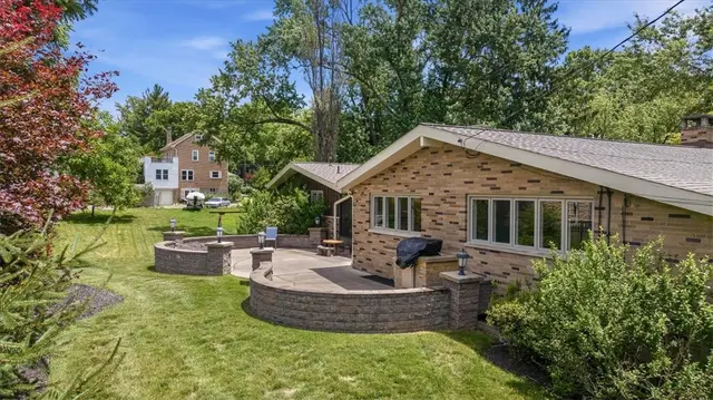 111 Doray Dr gallery image 48