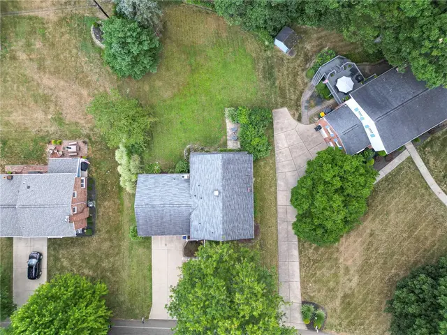 111 Ennerdale Ln gallery image 14