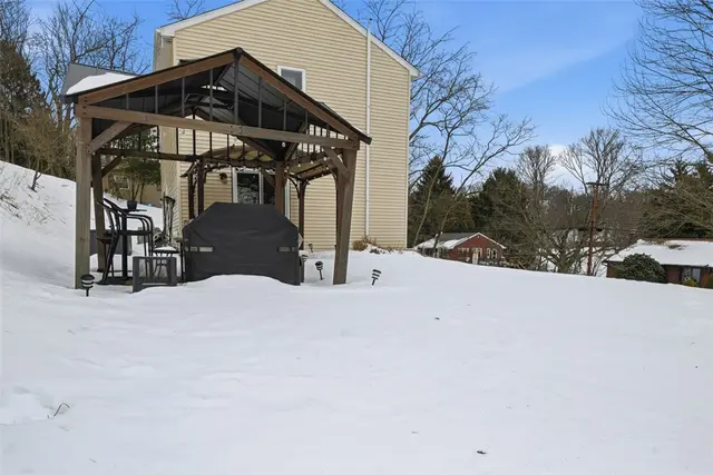 111 Greenhill Rd gallery image 35