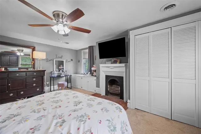 111 Hillcrest Dr gallery image 22