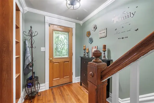 111 Hillcrest Dr gallery image 41