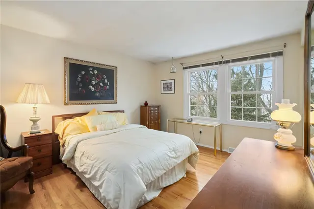 111 N Harleston Dr gallery image 8