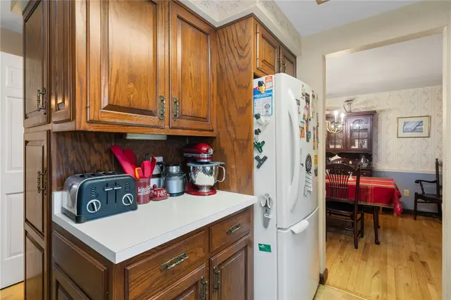 111 N Harleston Dr gallery image 14