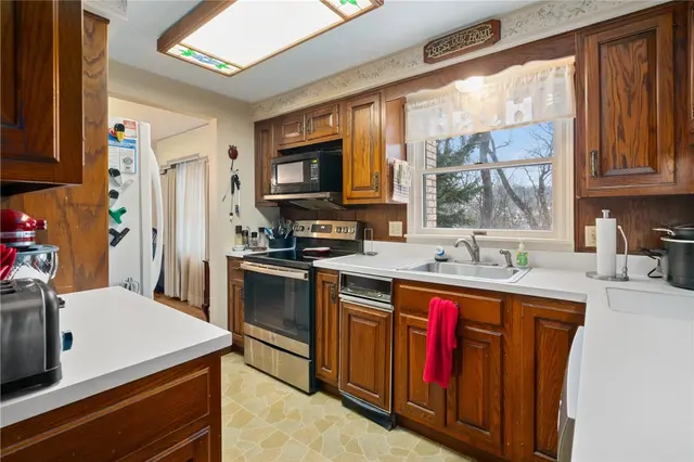 111 N Harleston Dr gallery image 17