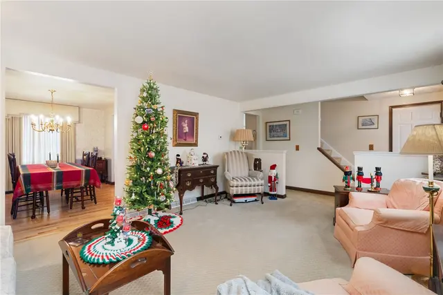 111 N Harleston Dr gallery image 19