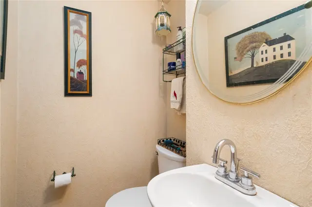 111 N Harleston Dr gallery image 27