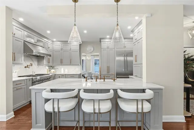 111 Stillwater Ln gallery image 9
