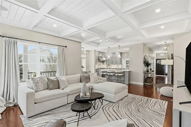 111 Stillwater Ln gallery image 15
