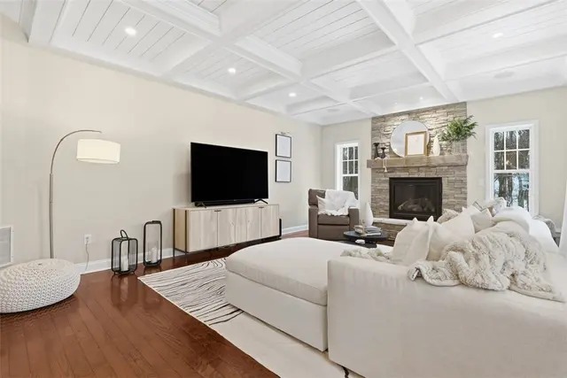 111 Stillwater Ln gallery image 17