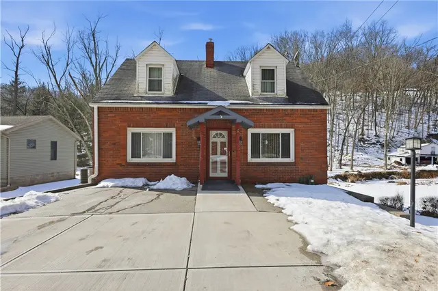 1113 Rochester Rd gallery image 2