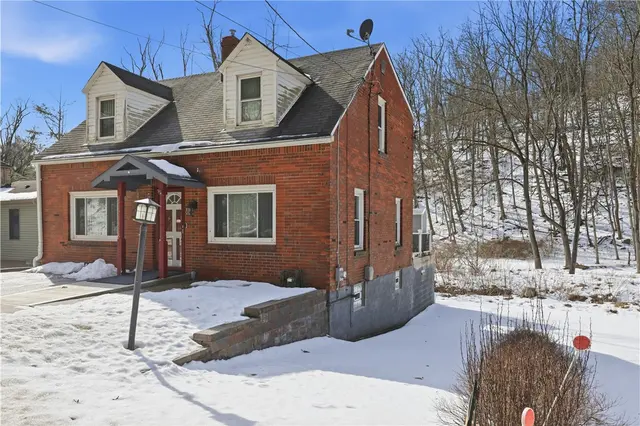 1113 Rochester Rd gallery image 3