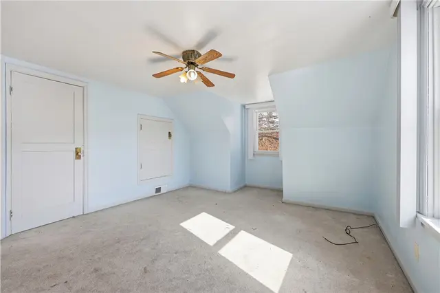 1113 Rochester Rd gallery image 15