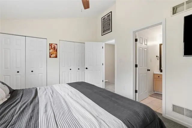 112 Hillvue Dr gallery image 4