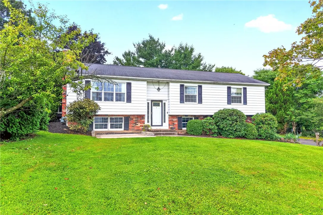 112 McDonald Dr