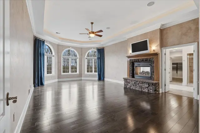 112 Mirage DRIVE gallery image 11