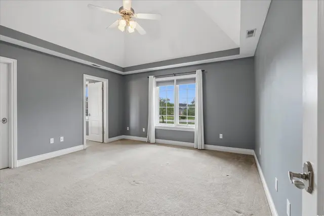 112 Mirage DRIVE gallery image 12