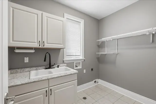 112 Mirage DRIVE gallery image 13