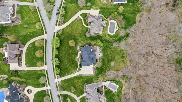 112 Mirage DRIVE gallery image 14